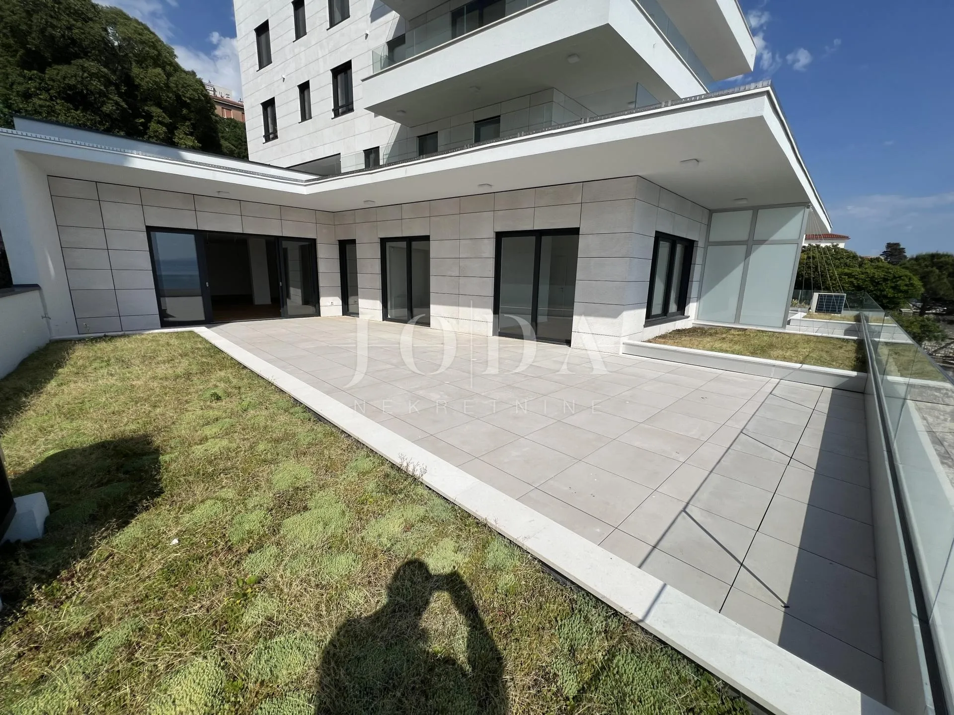 rijeka – pećine | luksuzan stan na 4. katu, prvi red do mora - slika 6