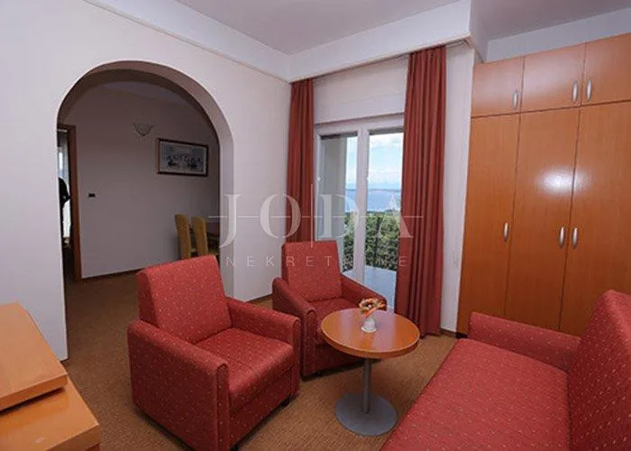 hotel na prodaju prvi red do mora - slika 12