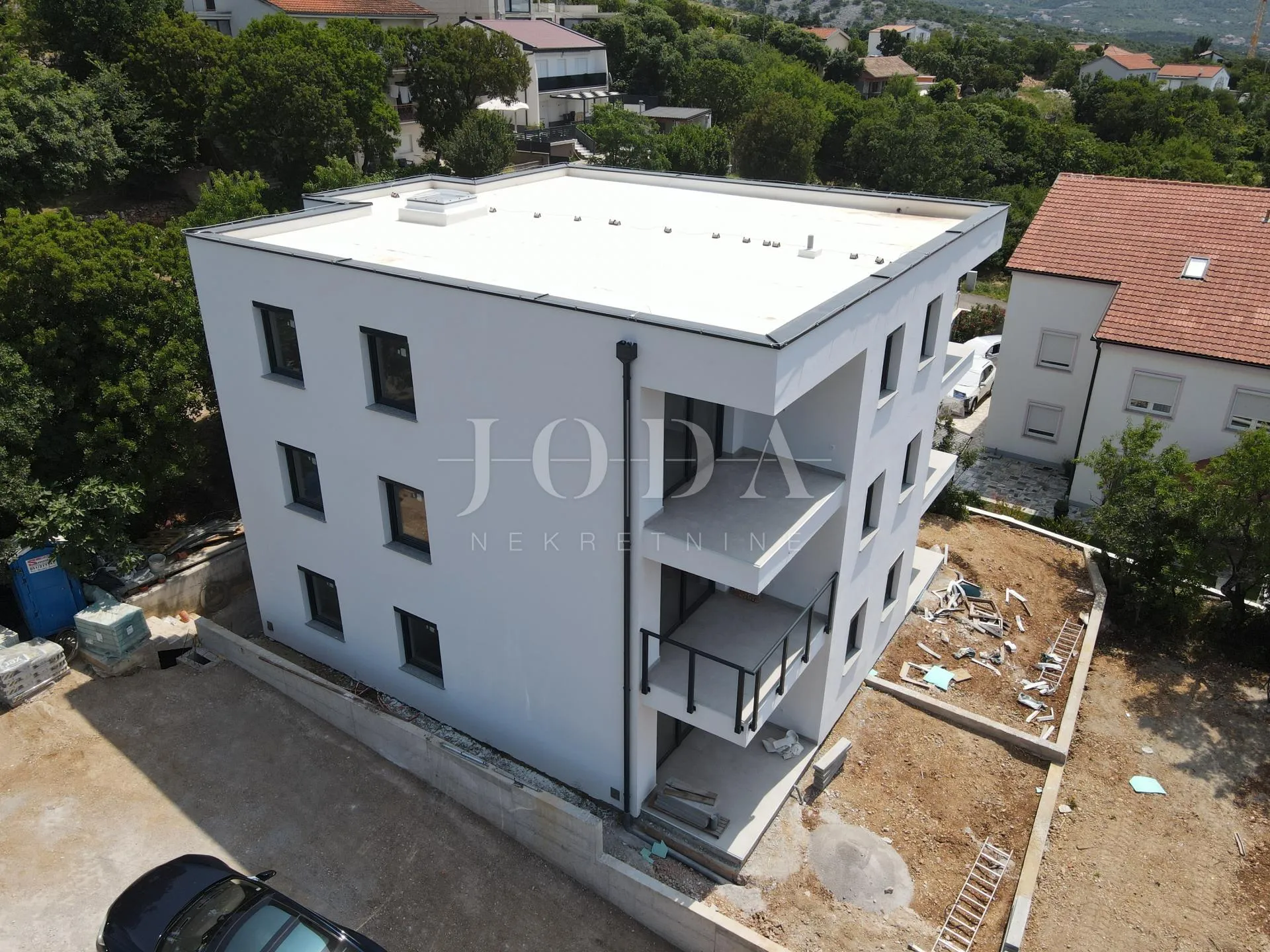 stan u novogradnji s pogledom na more - slika 3
