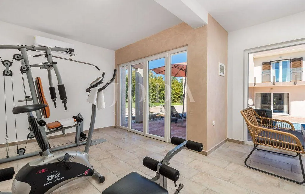 labin, okolica, villa sa bazenom i wellnessom - slika 18