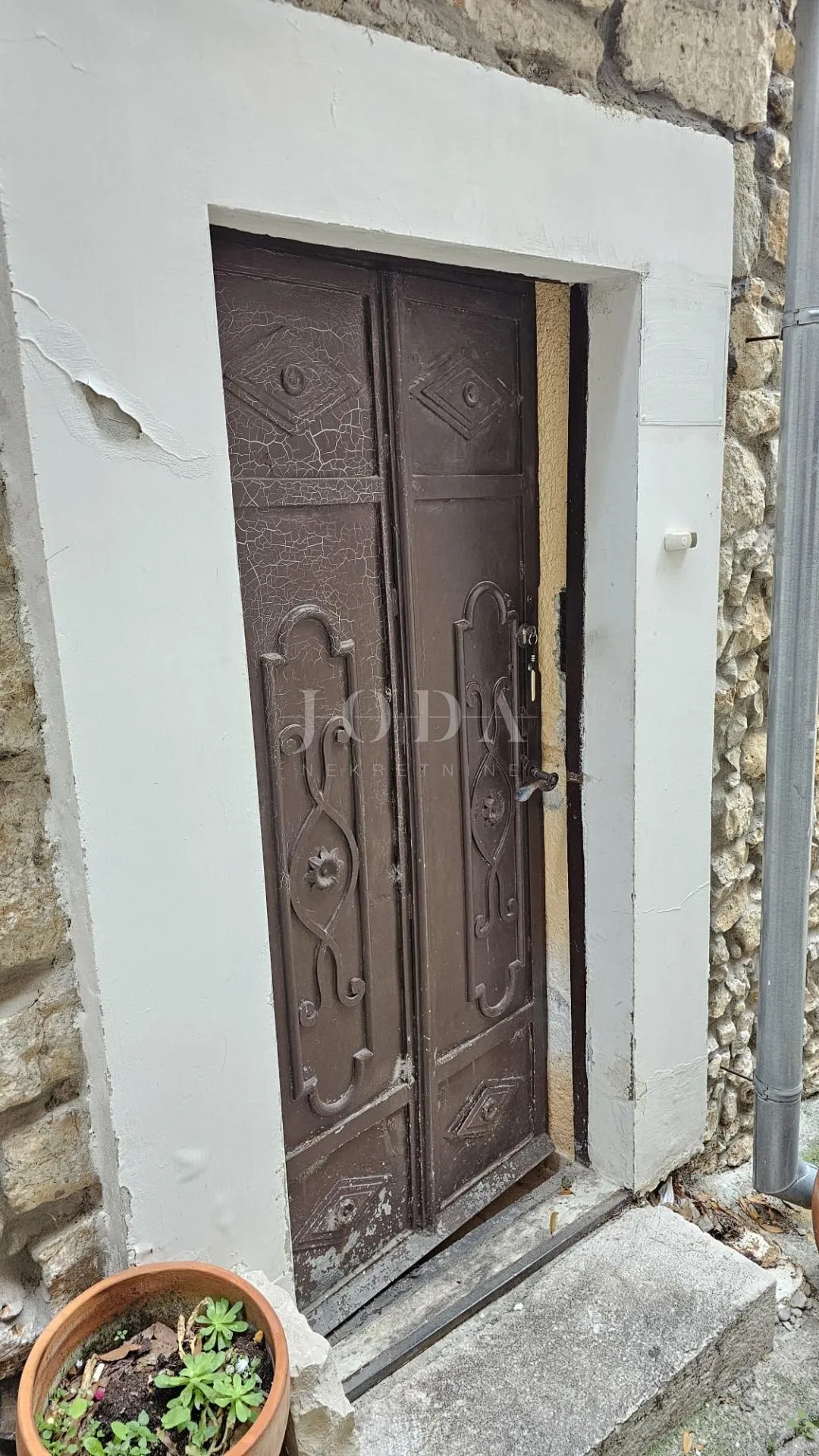 selce kuća u strogom centru - slika 39