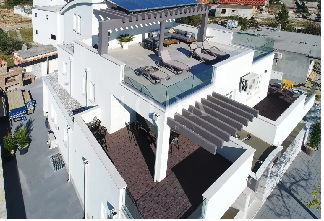 seline, starigrad - luksuzna villa s bazenom - slika 65