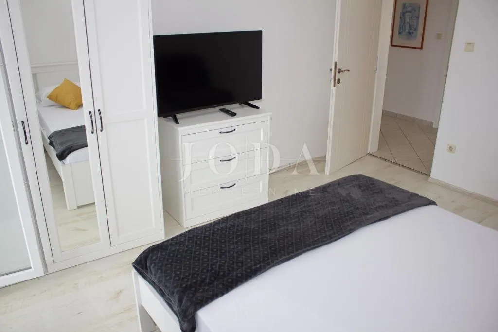 ekskluzivna nekretnina u crikvenici: 602 m², bazen, 7 apartmana, 250 m od mora - slika 38