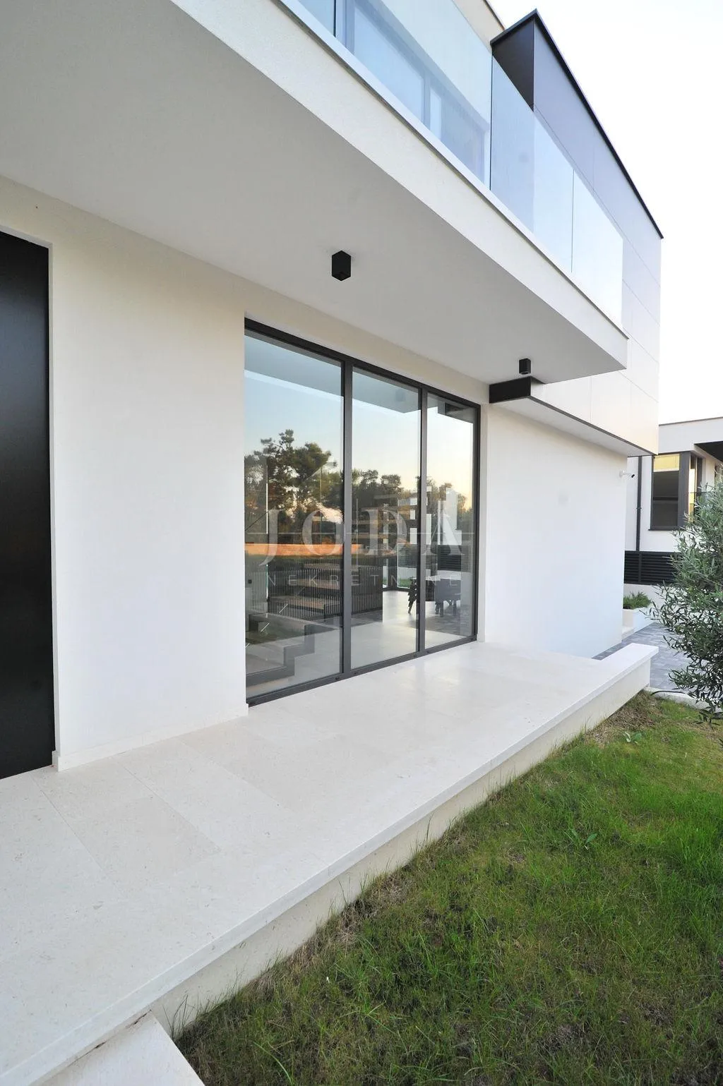 zadar, okolica, moderna vila blizu mora - slika 27