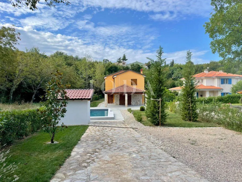 kuća za odmor s bazenom - slika 5