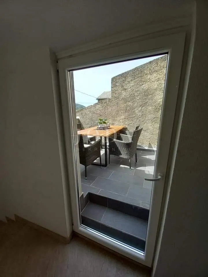 bribir, kuća sa okućnicom - slika 13