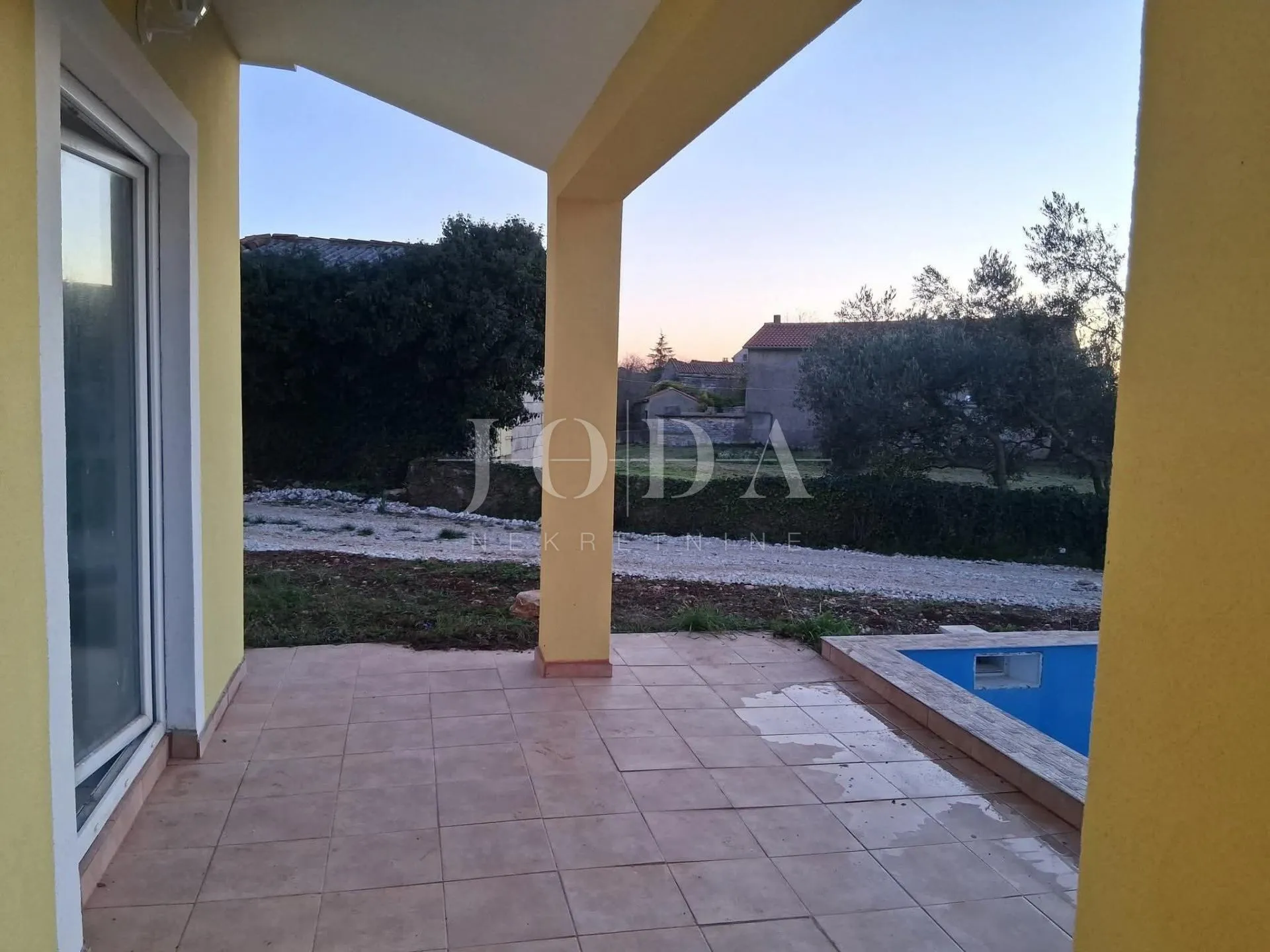 samostojeća kuća sa bazenom,vodnjan okolica - slika 3