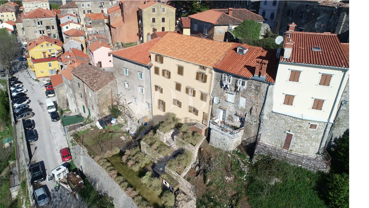 labin, kuća sa očaravajućim pogledom na more, projektom i građevinskom dozvolom za gradnju hotela - slika 4