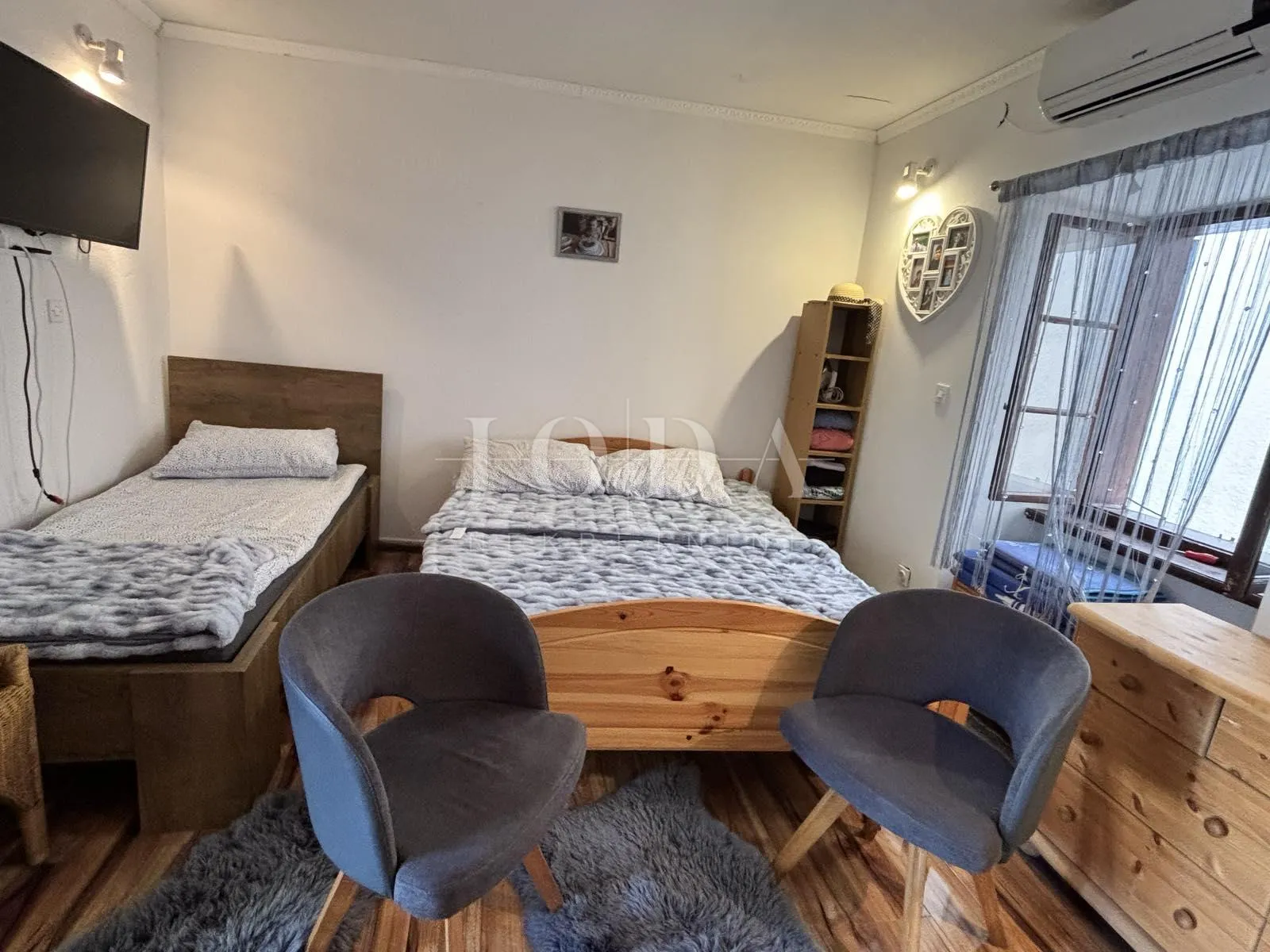 dvoetažni stan u selcu, 100m od centra - slika 12