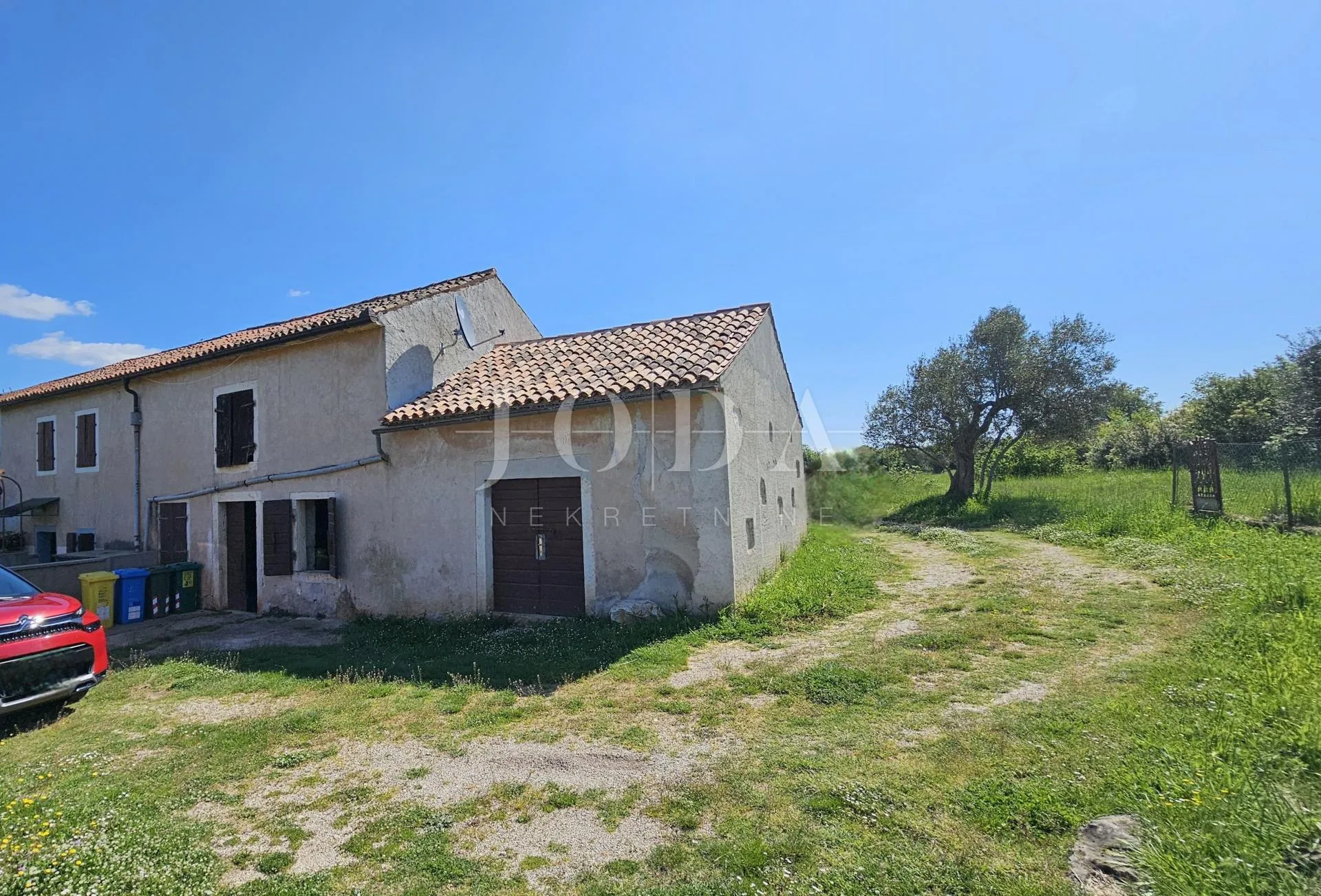 popust dvojna kuća na zemljištu od 5.000m2,rovinj okolica - slika 10