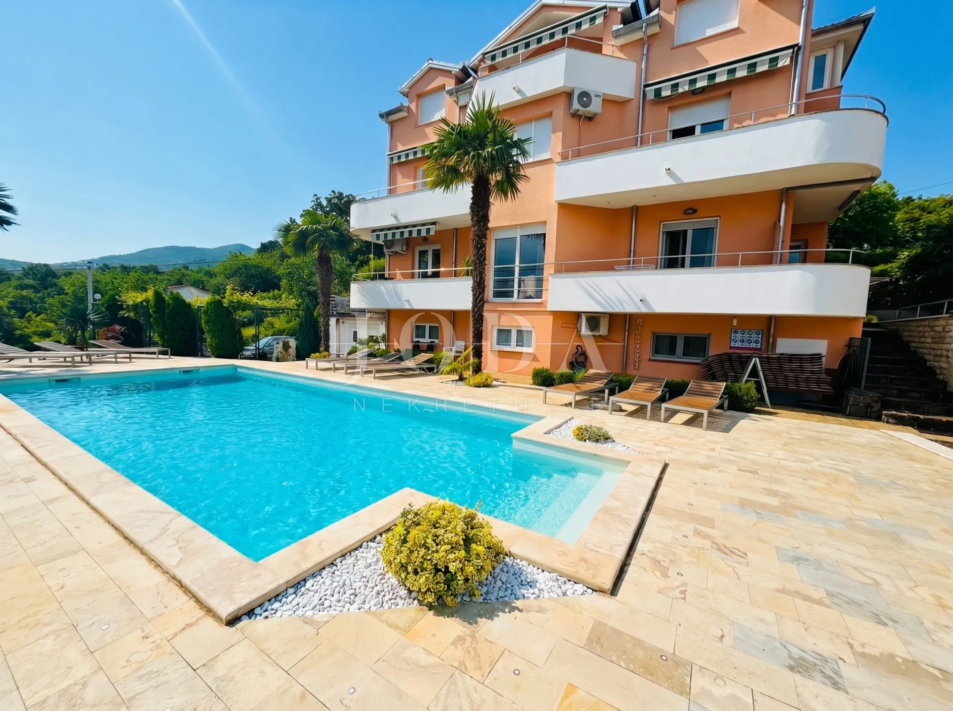 apartmanska vila sa 8 apartmana - slika 2