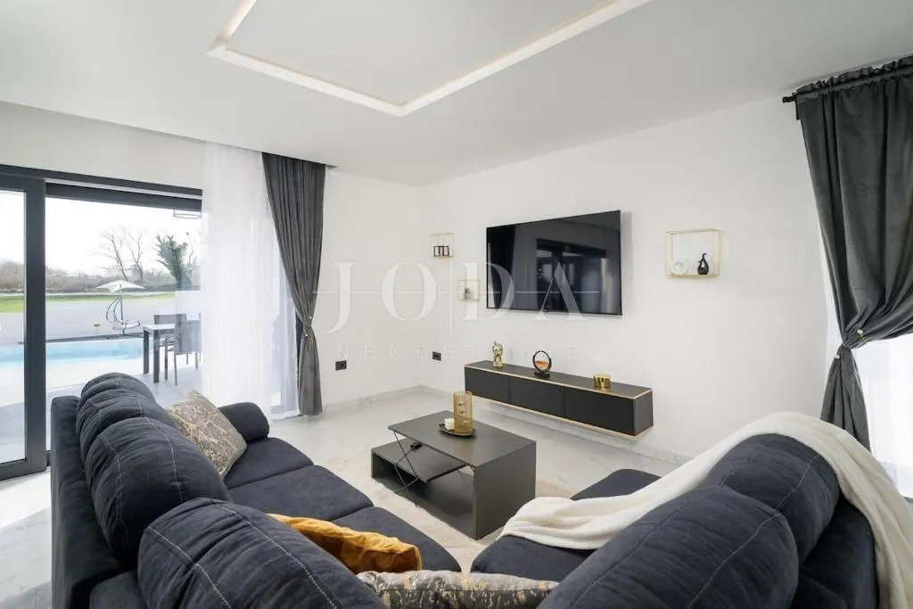 žminj, moderna villa sa bazenom, jacuzzijem i saunom - slika 23