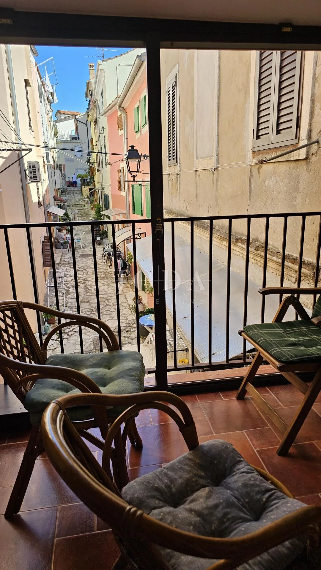 kuća u nizu sa 4 apartmana i balkonom,vrsar centar - slika 33