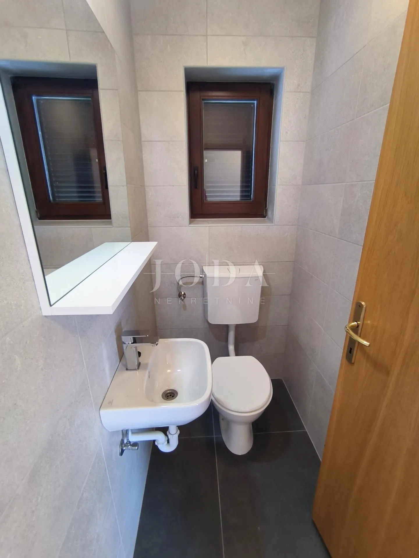apartman sa bazenom - slika 29