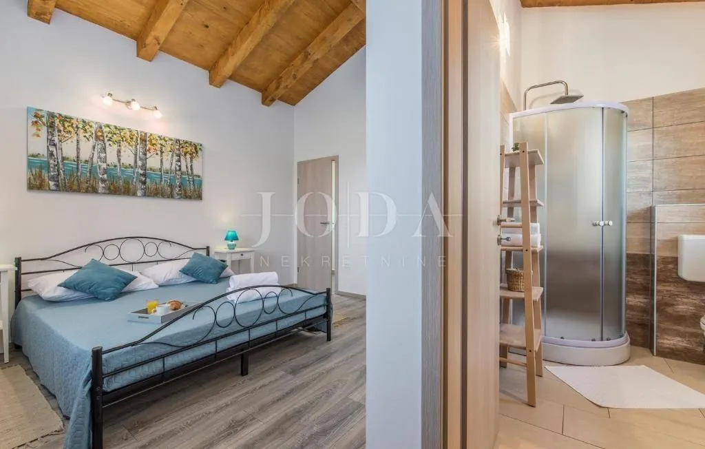 poreč, okolica, kamena villa sa bazenom - slika 24