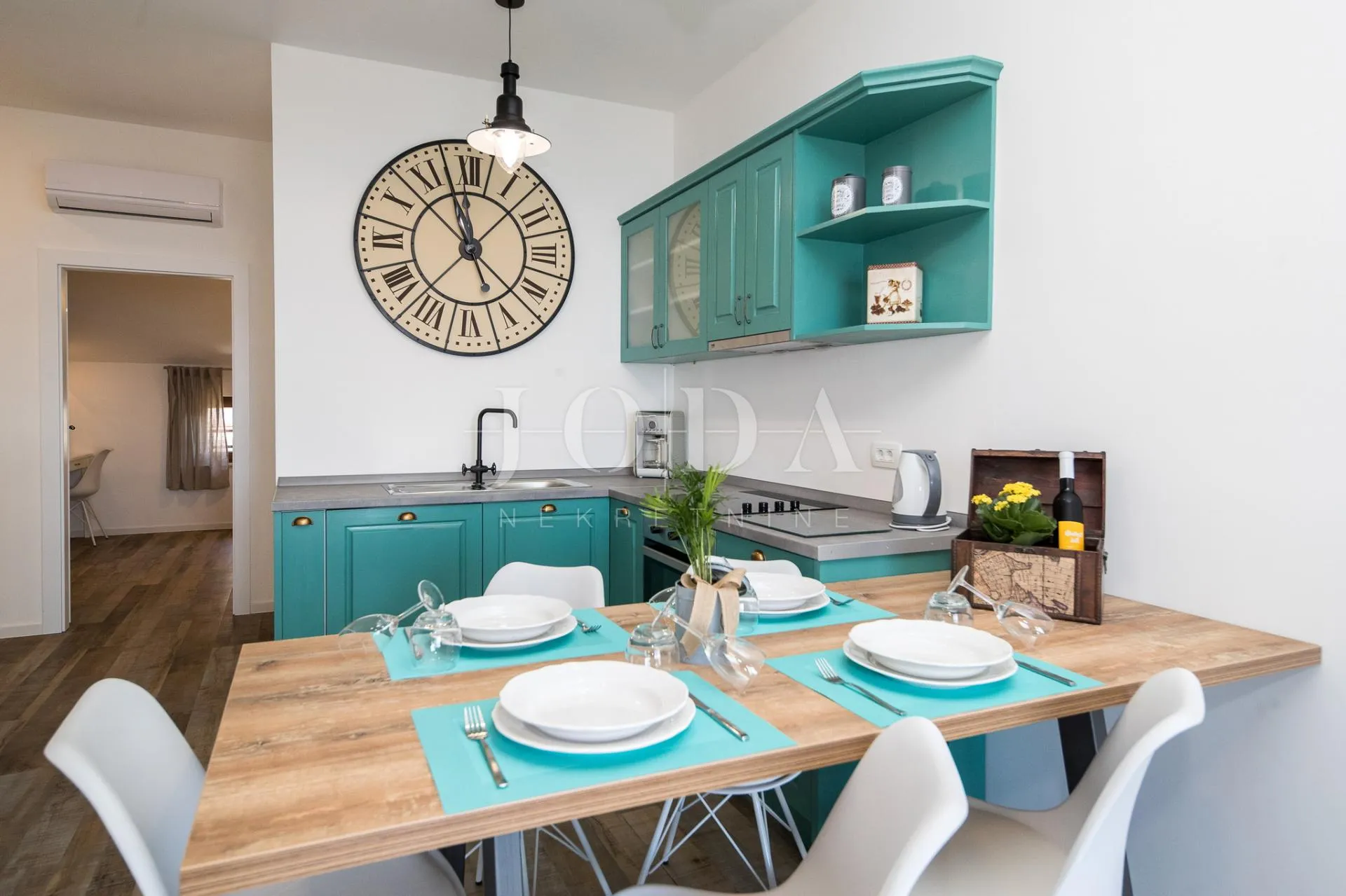 crni mol penthaus dva apartmana - slika 32