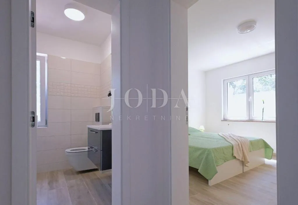 svetvinčenat, okolica, moderna villa sa bazenom - slika 22