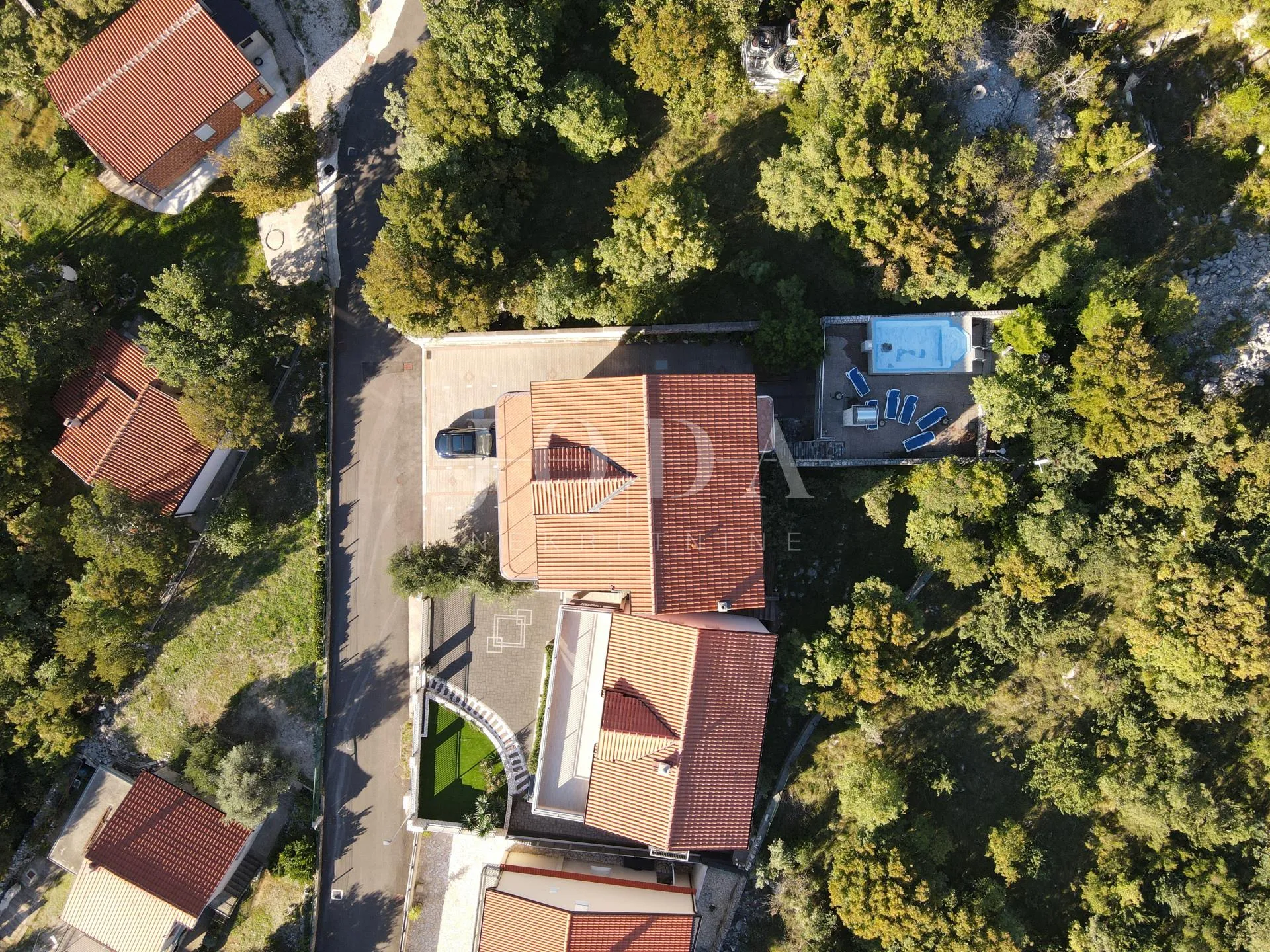 crikvenica velika etaža potpuno opremljena i namještena - slika 6