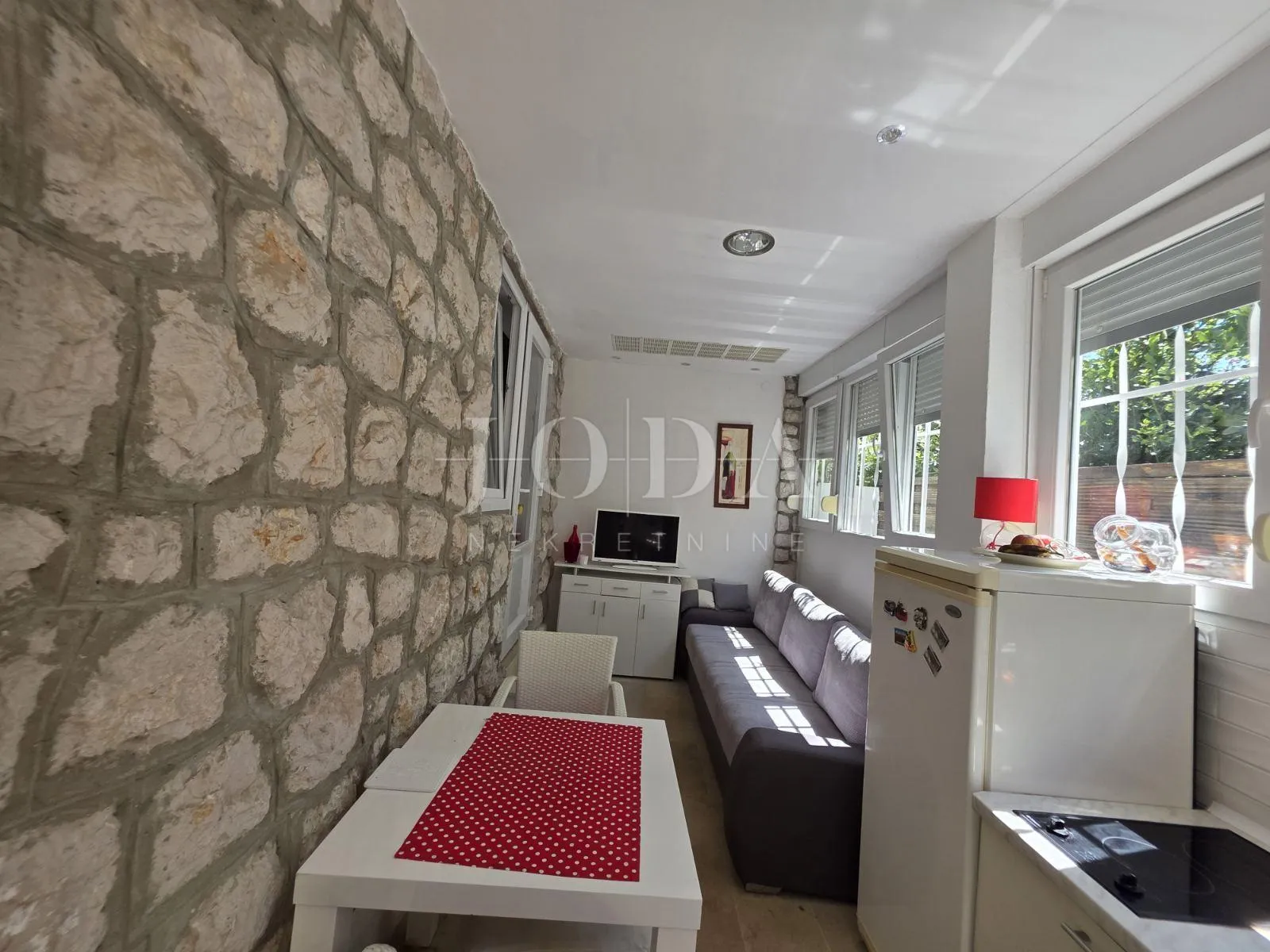 novi vinodolski, bribirska obala, stan 130m od mora - slika 7