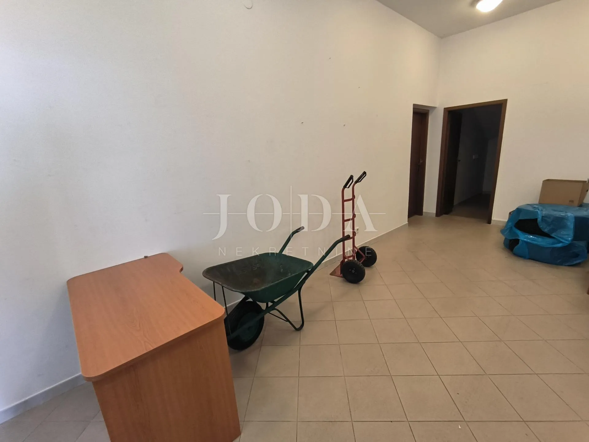 poslovni prostor na odličnoj lokaciji u novom vinodolskom - slika 10