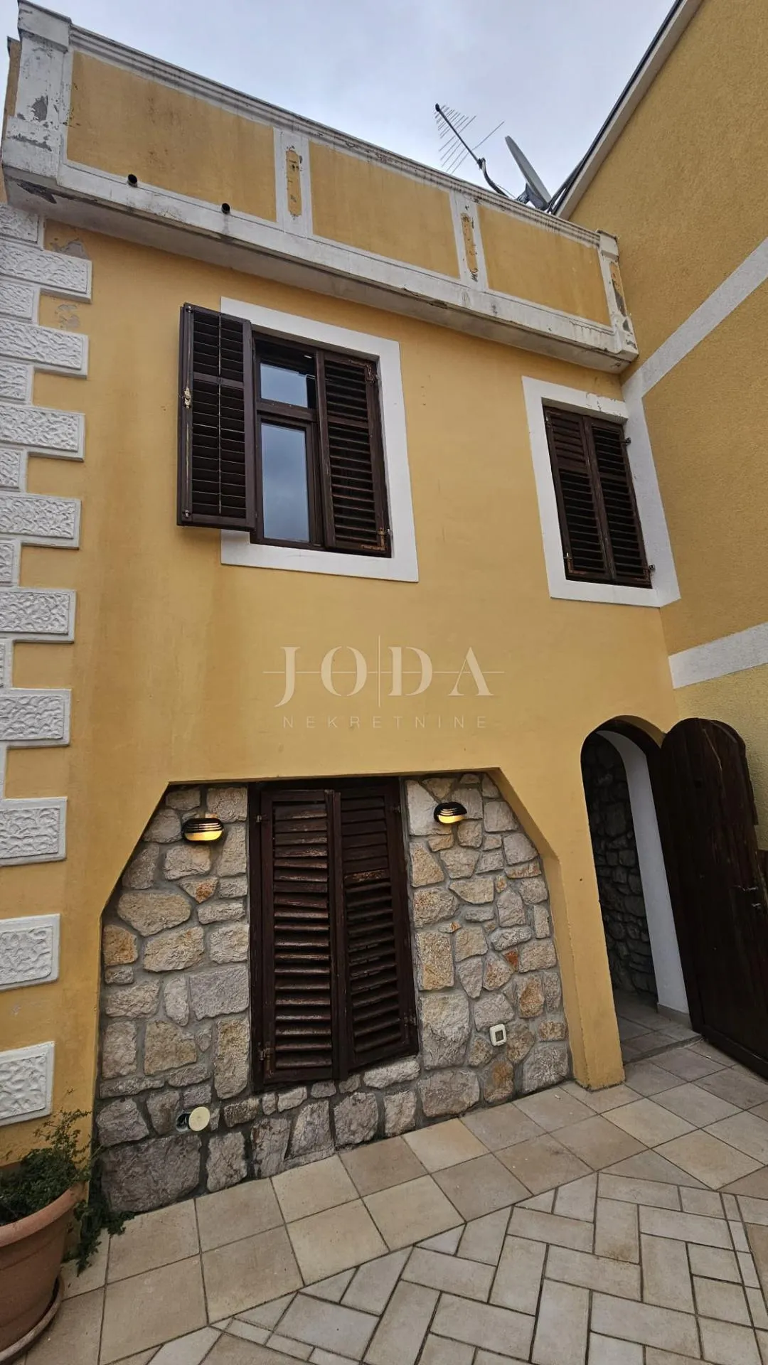 selce kuća u strogom centru - slika 38