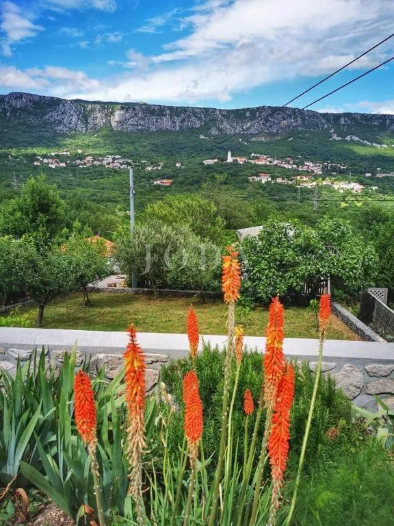 bribir, dvije povezane kuće s prostranom okućnicom - slika 14
