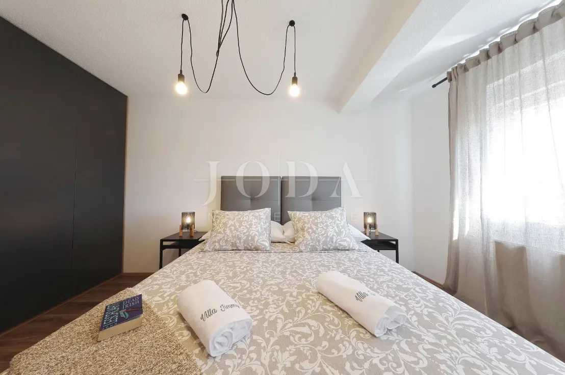 seline, starigrad - luksuzna villa s bazenom - slika 48