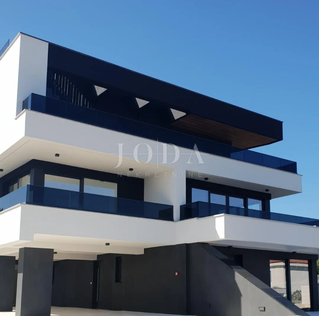 otok krk stan u novogradnji sa bazenom konobom i okućnicom - slika 20