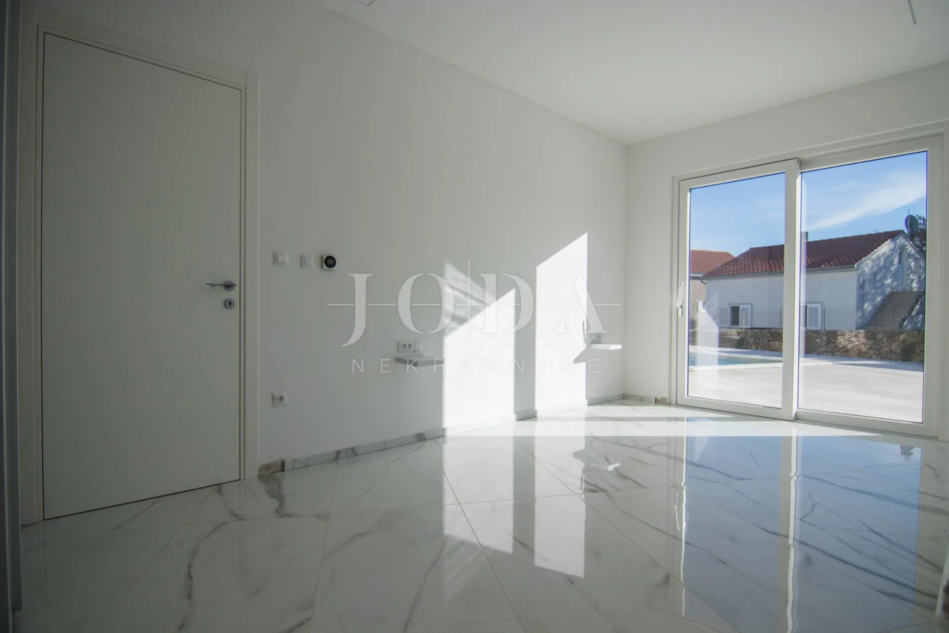 krk, moderna villa sa bazenom - slika 22