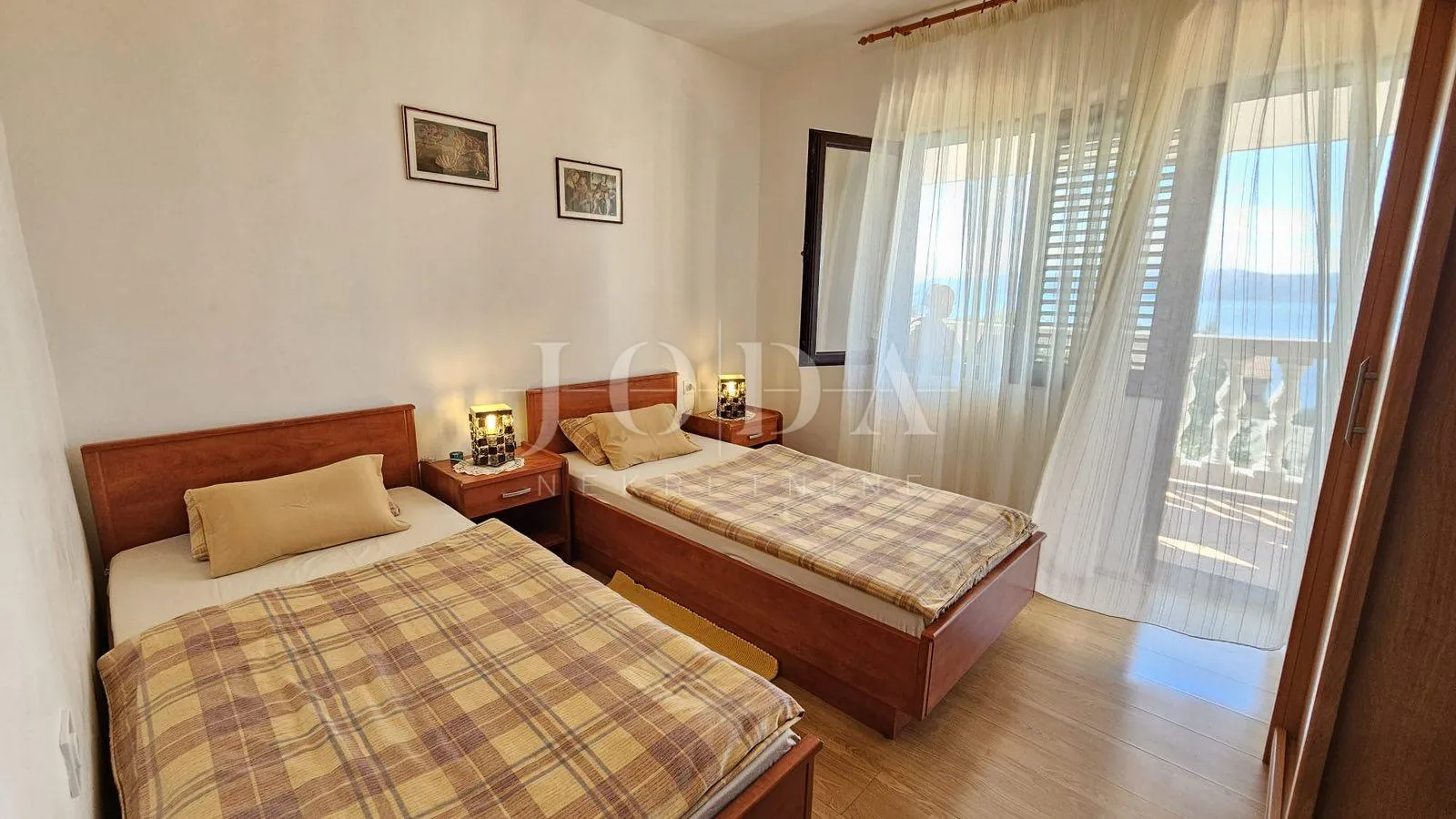 prodaja dvojne kuće u novom vinodolskom, atraktivna lokacija - slika 18
