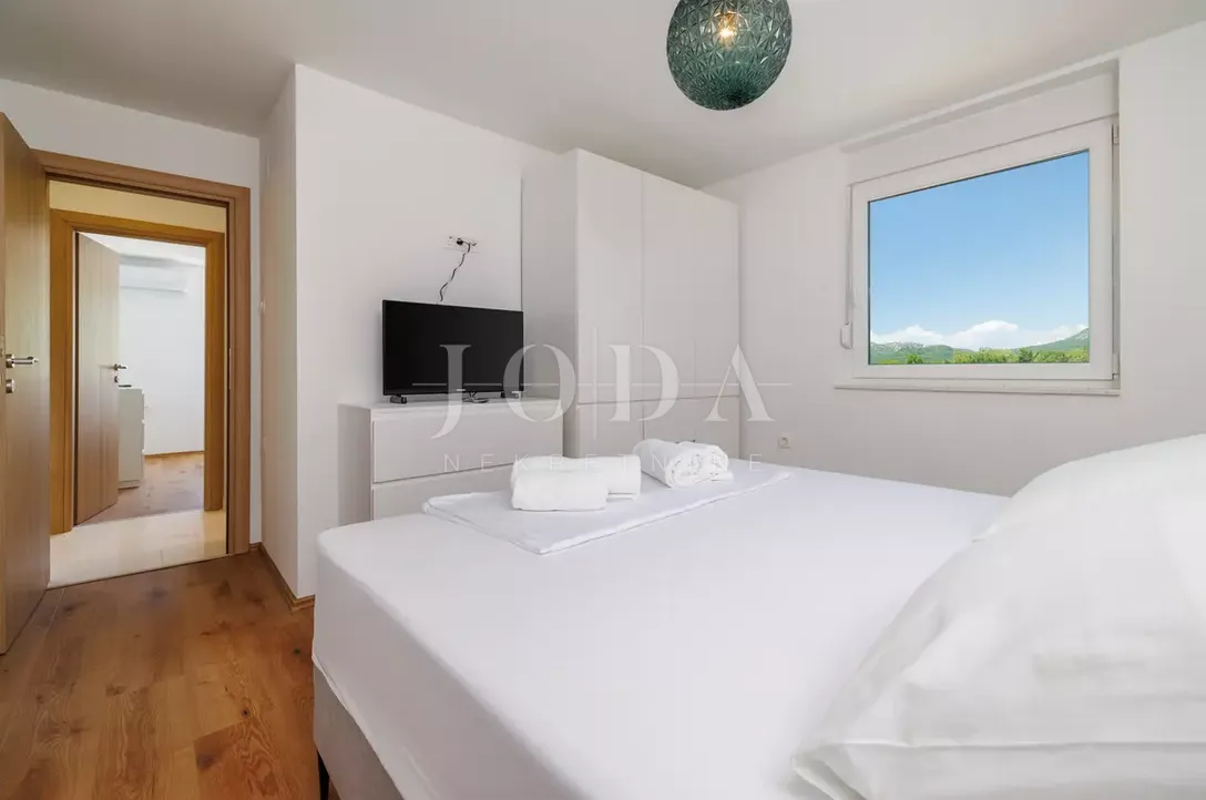 tribalj kuća 600m2 sa bazenom - slika 36