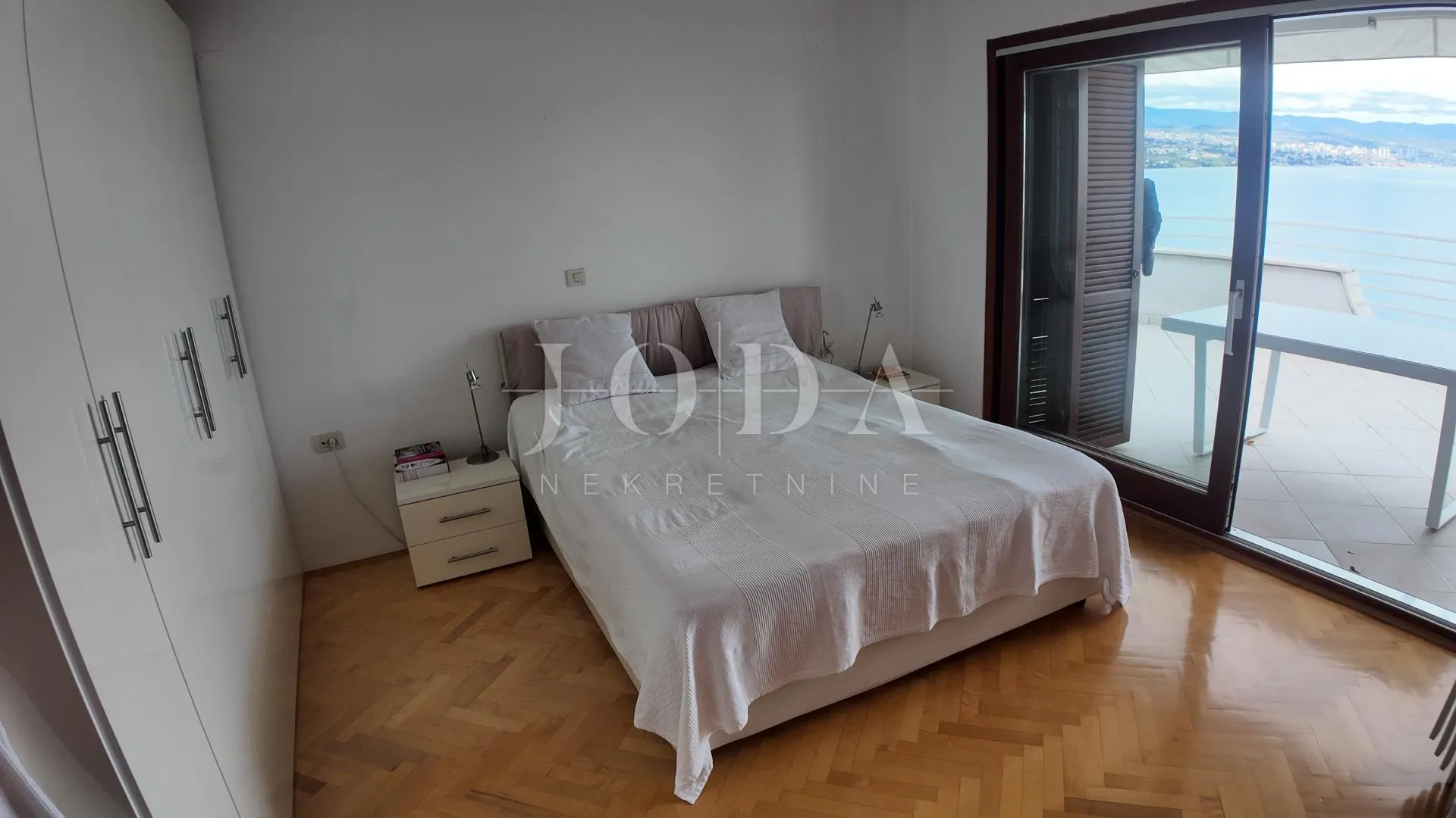 opatija dvoetažni stan na lijepoj lokaciji - slika 22