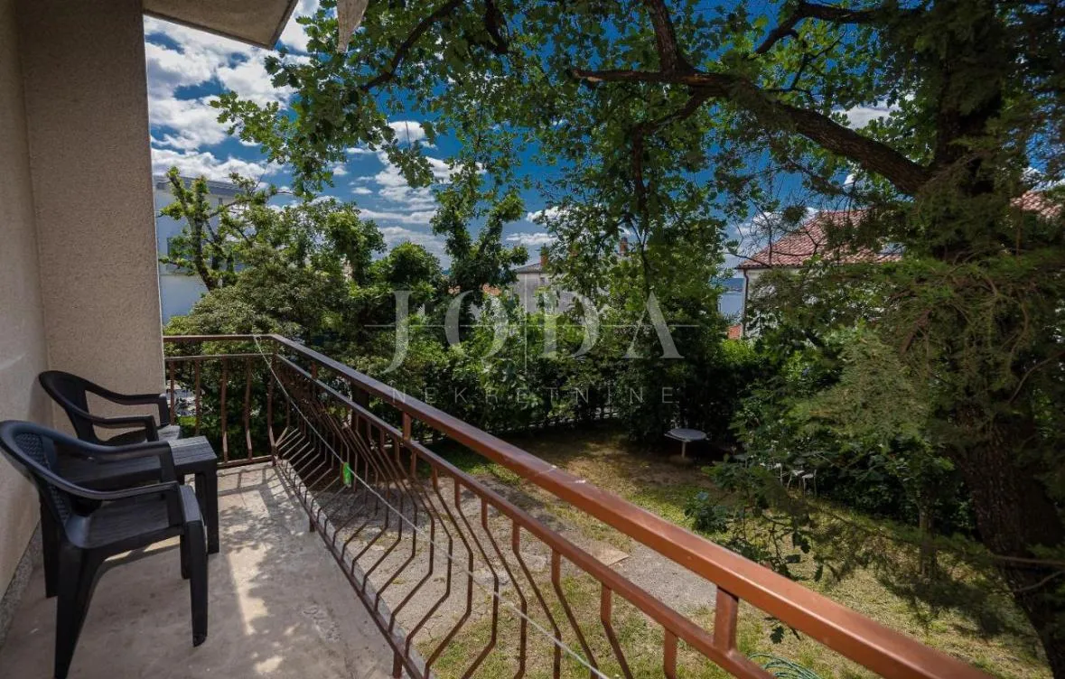 prodaju se dvije etaže kuće blizu centra i plaže – idealno za život ili investiciju! - slika 12