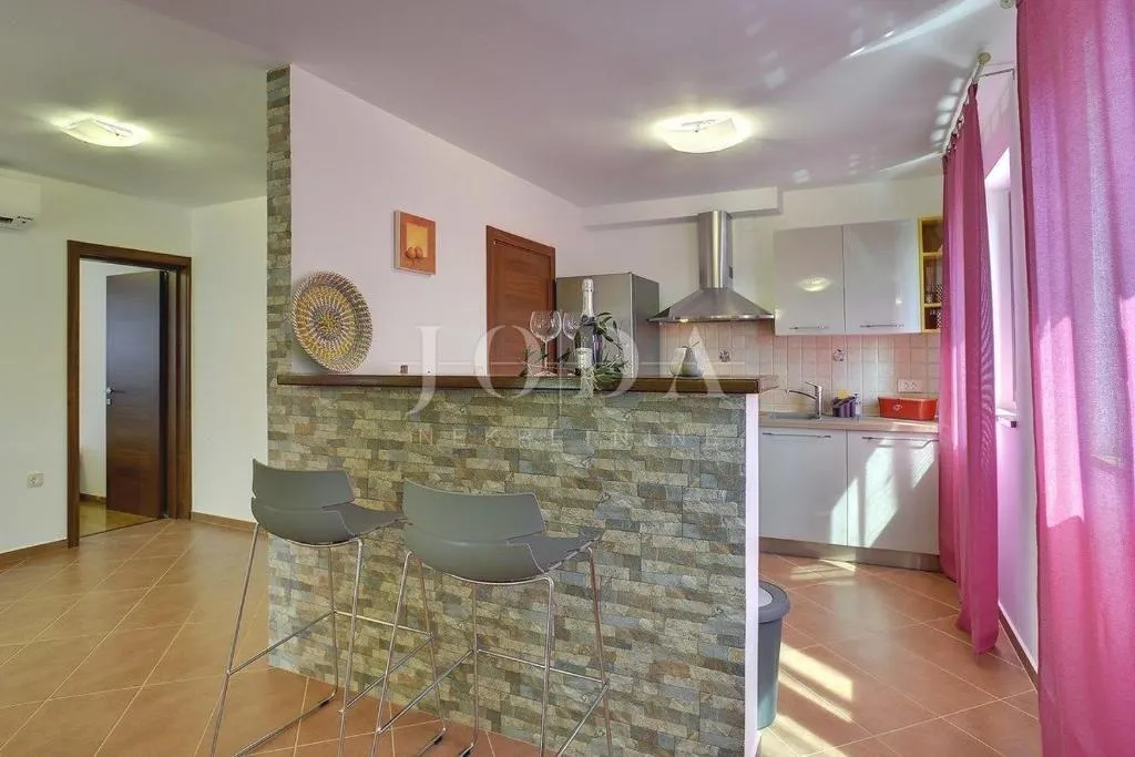 pula, villa sa bazenom i jacuzzijem - slika 33