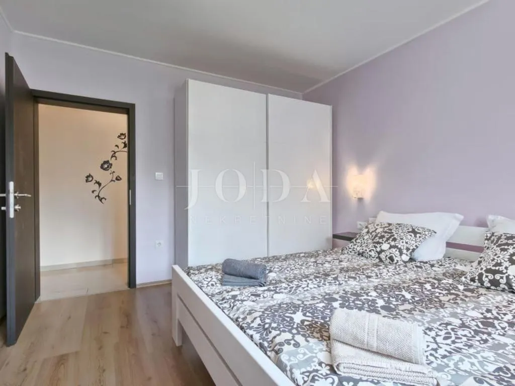 labin, okolica, villa sa bazenom i saunom - slika 32