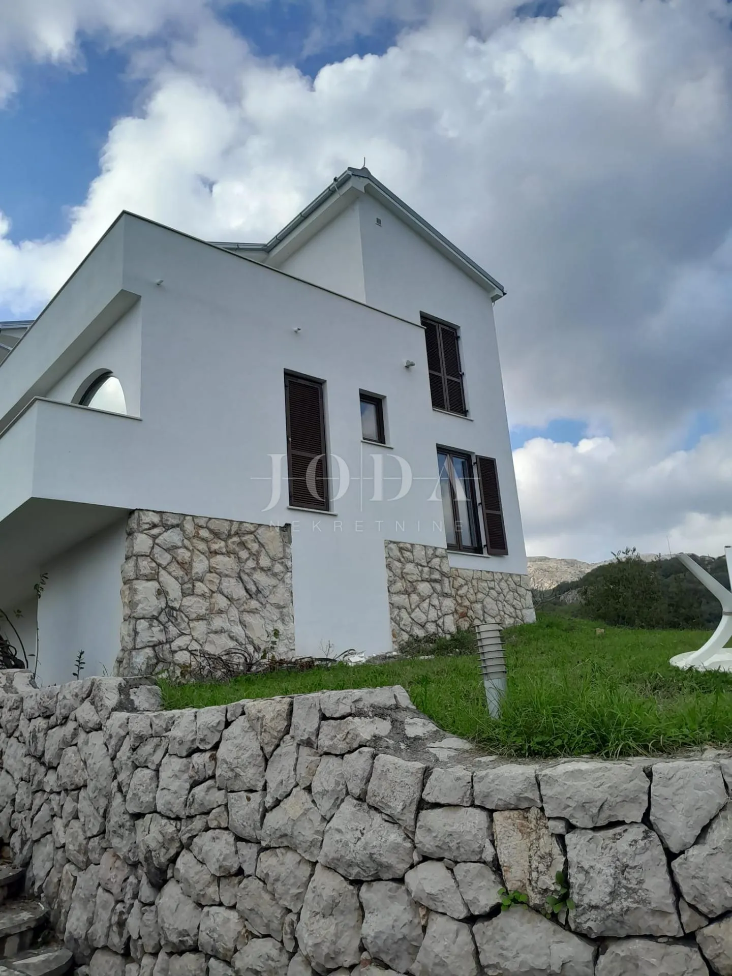 apartman sa bazenom - slika 8
