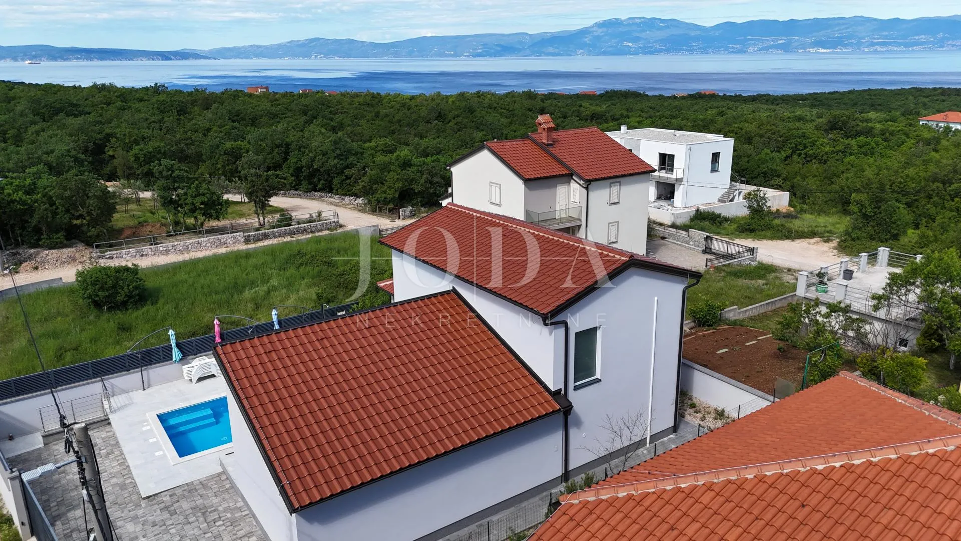 ekskluzivna vila vrhunskog dizajna s privatnim bazenom i mediteranskim ugođajem – kraljevica - slika 33