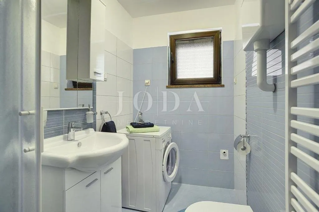 pula, villa sa bazenom i jacuzzijem - slika 45