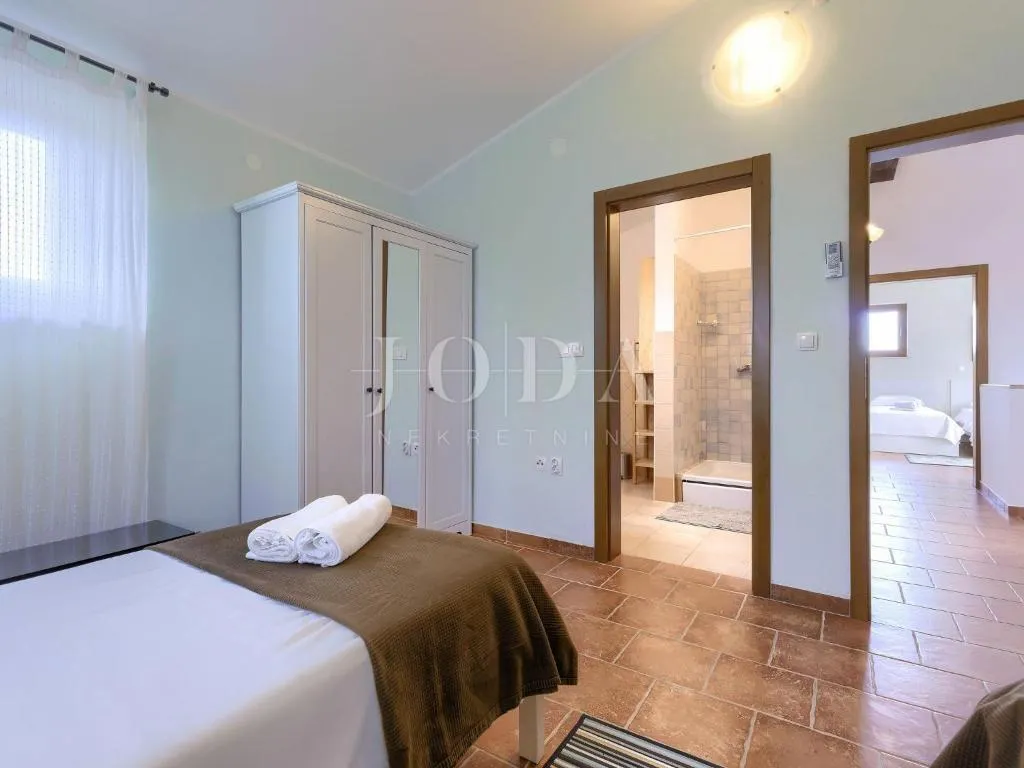 svetvinčenat, okolica, prekrasna villa sa bazenom - slika 33
