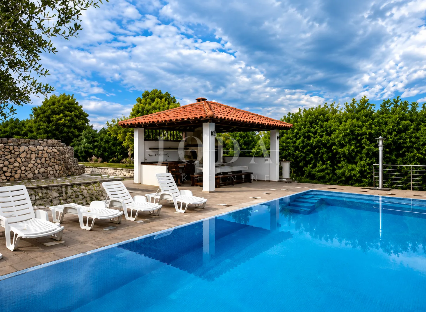 mediteranska vila u dobrinju - slika 3