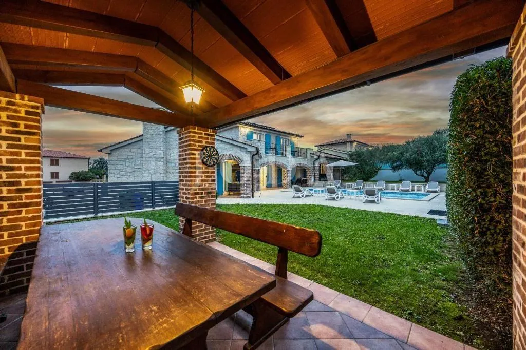 medulin, dvije ville sa bazenima, u blizini mora i plaža - slika 9