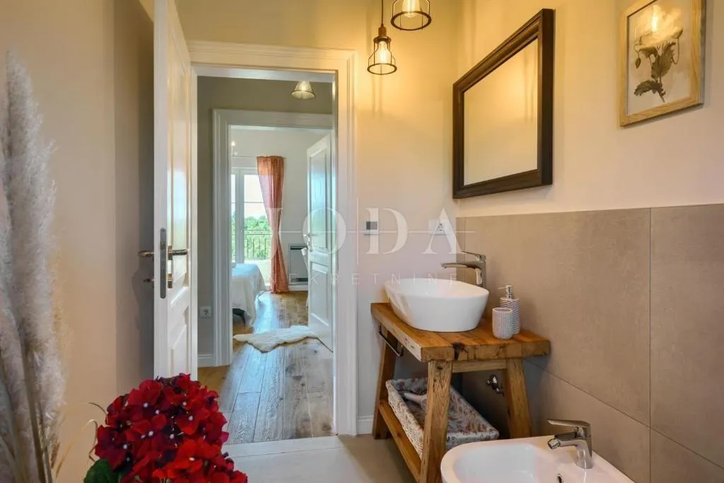 višnjan, prekrasna istarska villa s pogledom na prirodu - slika 26