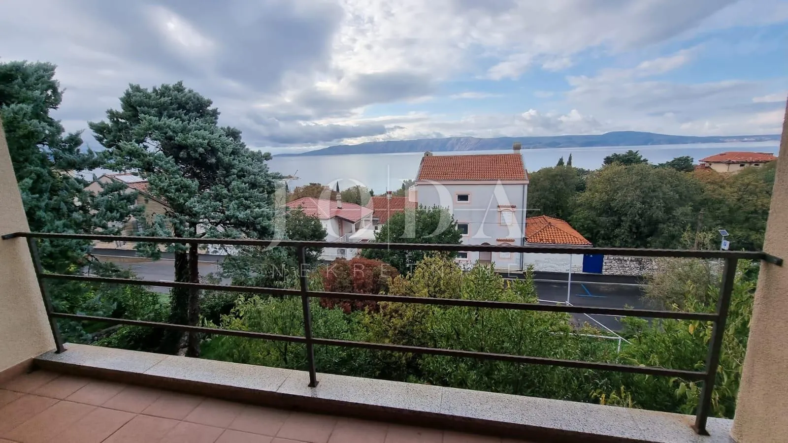 novi vinodolski kuća 100 m od mora - slika 10
