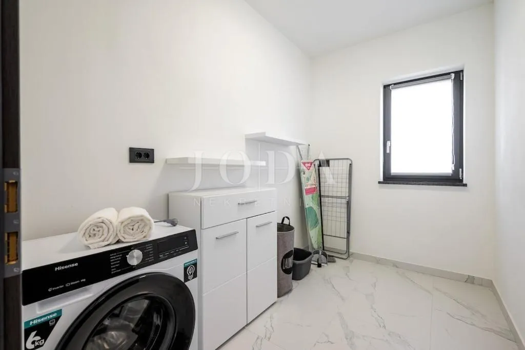 žminj, moderna villa sa bazenom, jacuzzijem i saunom - slika 28