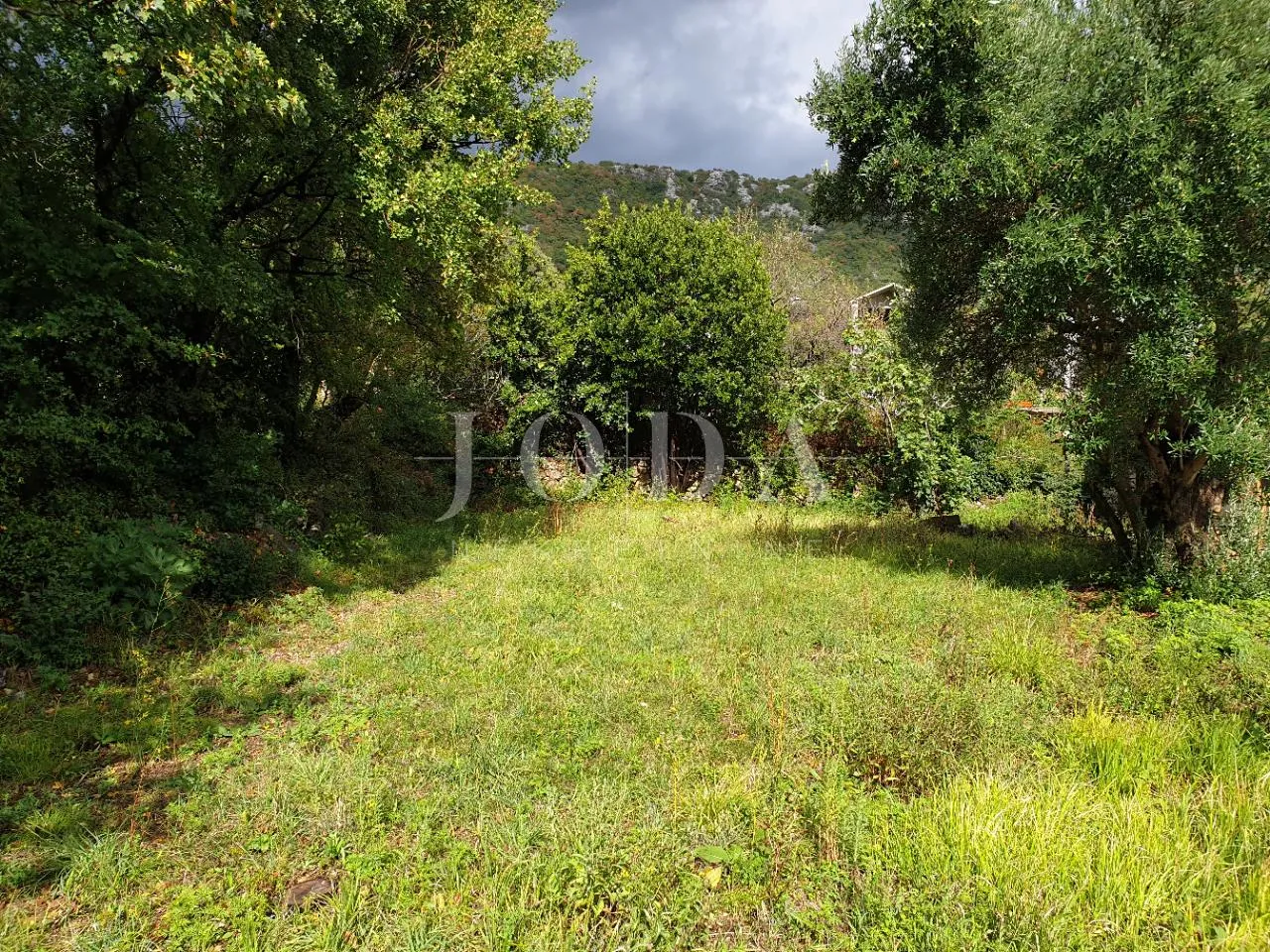 bribir, građevinsko zemljište 1339 m2 - slika 2