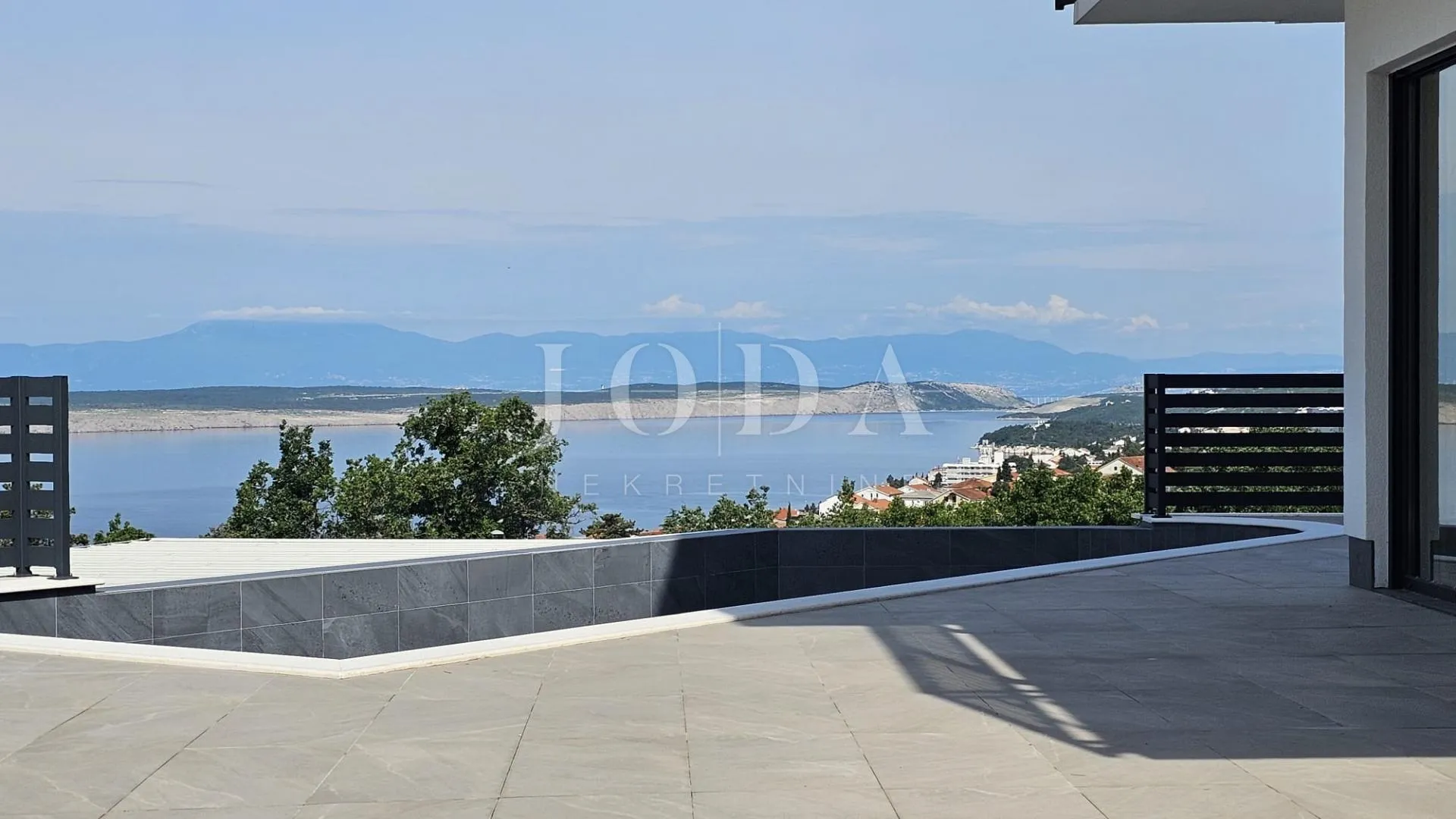 crikvenica kuća sa bazenom - slika 15