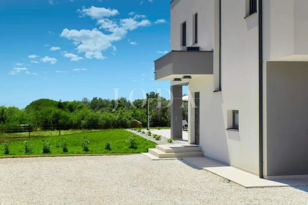 marčana, okolica, moderna villa okružena prirodom - slika 7