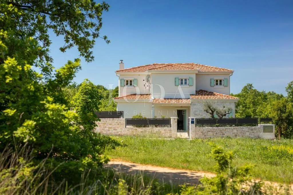 višnjan, prekrasna istarska villa s pogledom na prirodu - slika 10