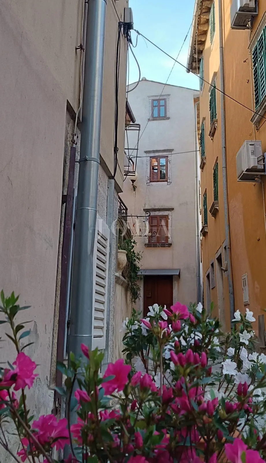 labin, kuća sa tri stambene jedinice u starogradskoj jezgri - slika 4