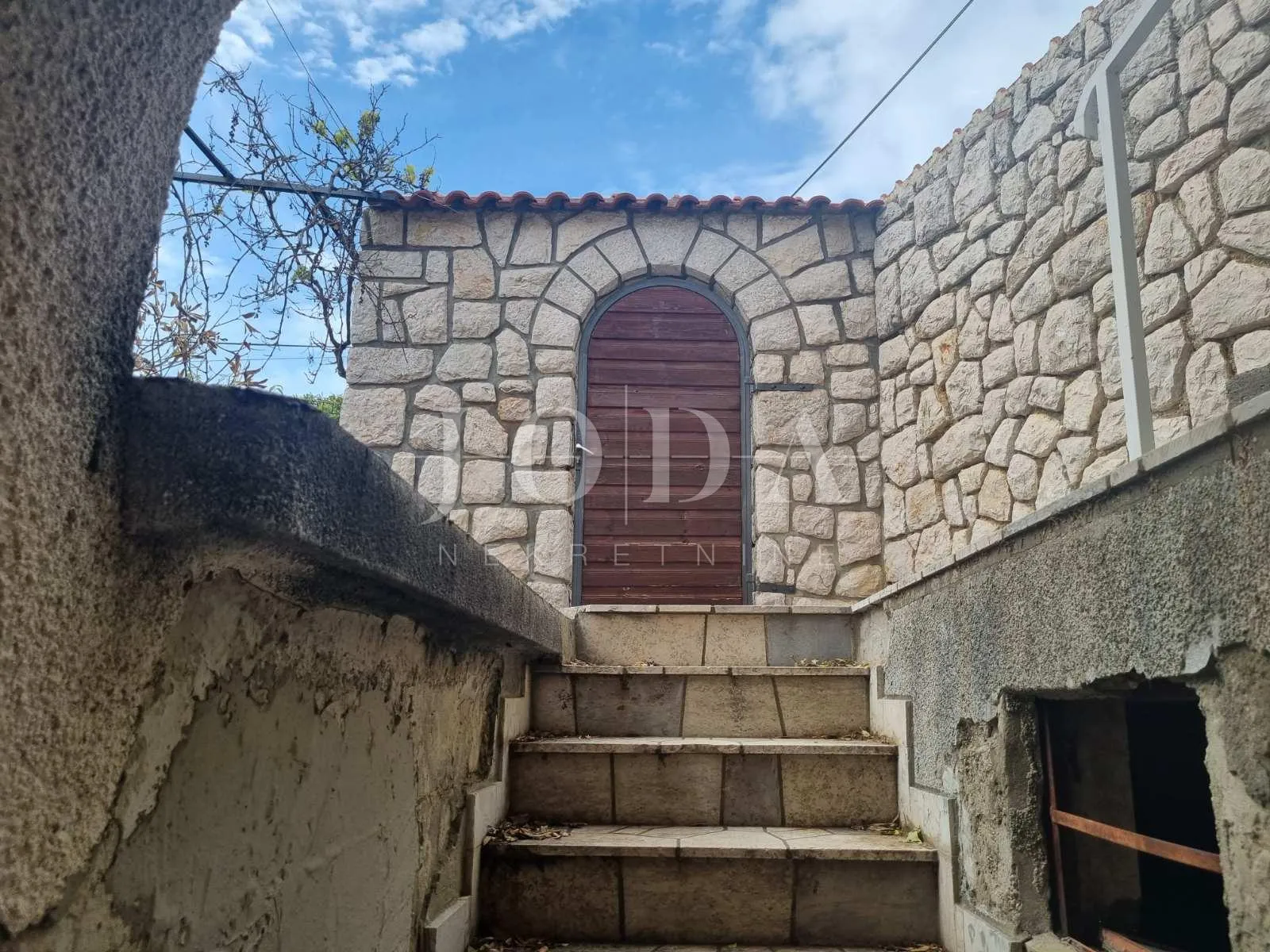 novi vinodolski,centar, kuća 180m od mora - slika 5